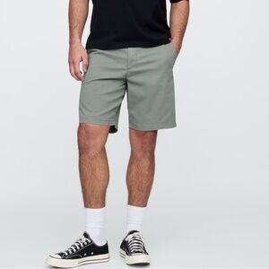 GAP Men's Sage Flat Front Shorts